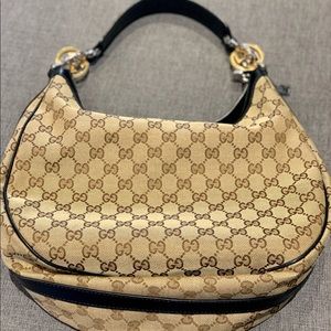GG twins' medium hobo with interlocking G details